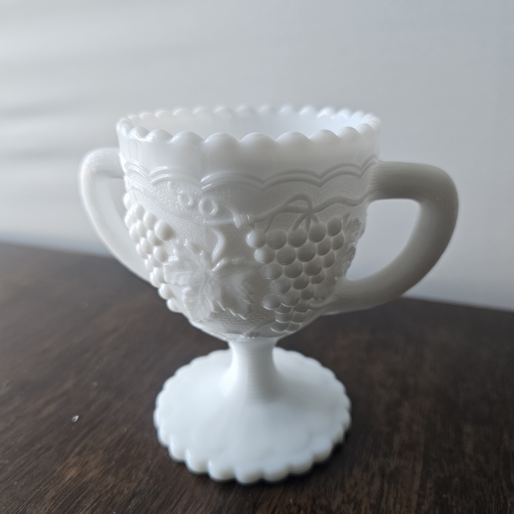White Milk Glass Double Handled Trophy Cup Style Piece - Picture 4 of 9